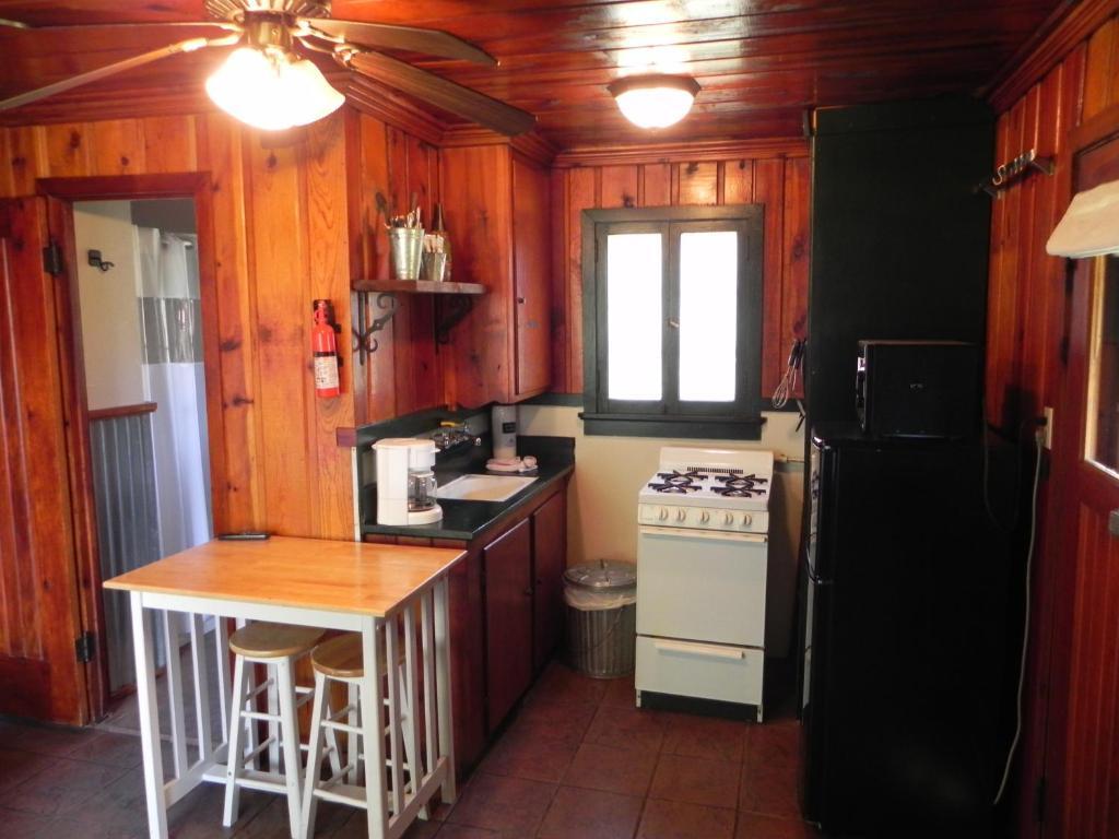 Apache Village Cabins Ruidoso Quarto foto