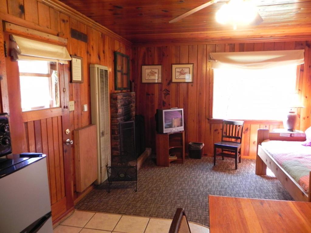 Apache Village Cabins Ruidoso Quarto foto